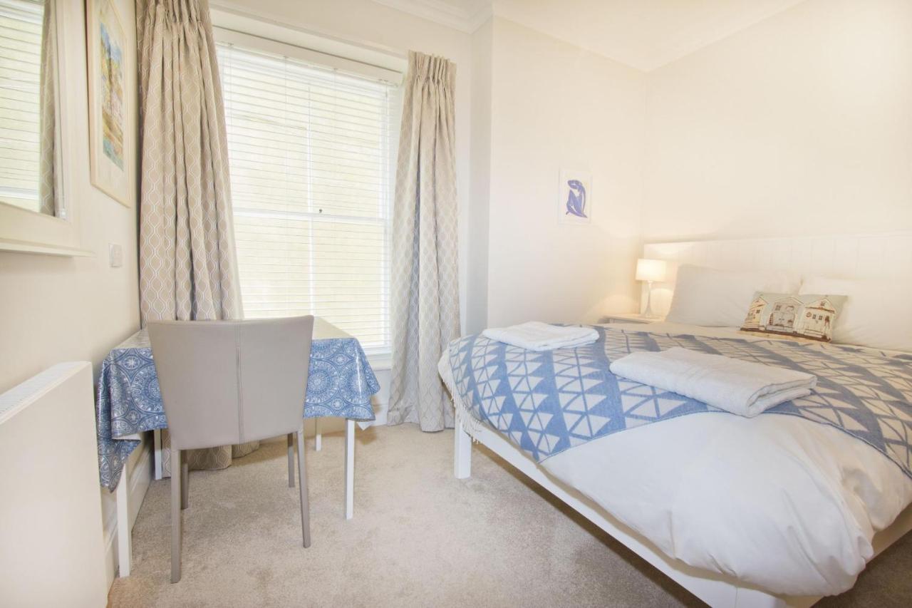 Beautiful Aberdovey Seafront Apartment 2 Aberdyfi Exteriér fotografie