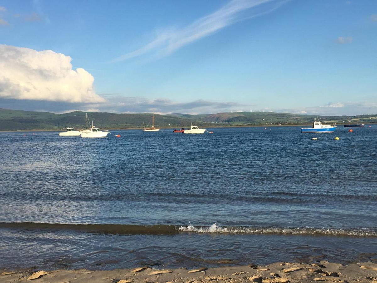 Beautiful Aberdovey Seafront Apartment 2 Aberdyfi Exteriér fotografie